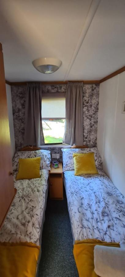 Unique Caravan With Outdoor Space Ballantrae Exterior photo