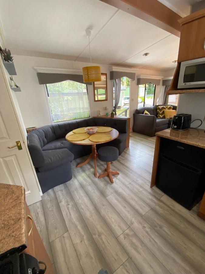 Unique Caravan With Outdoor Space Ballantrae Exterior photo