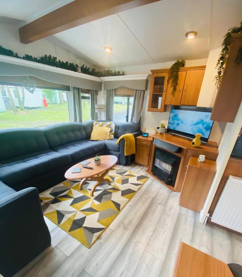 Unique Caravan With Outdoor Space Ballantrae Exterior photo